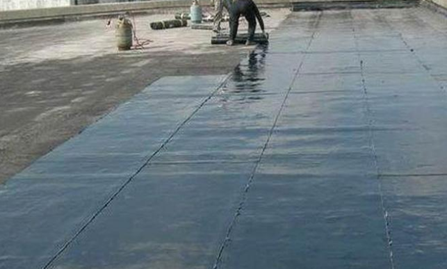 屋面卷材防水施工前要做好哪些工作？