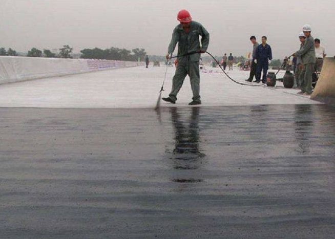 聚氨酯防水涂料刷多厚合適?
